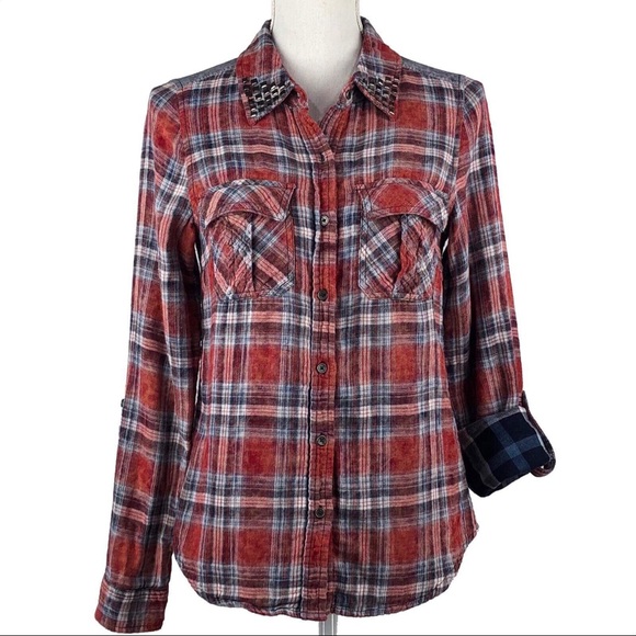 Daytrip Tops - BUCKLE DAYTRIP | Red Plaid Button Down Shirt